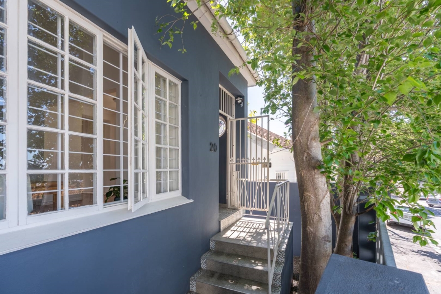 2 Bedroom Property for Sale in Oranjezicht Western Cape